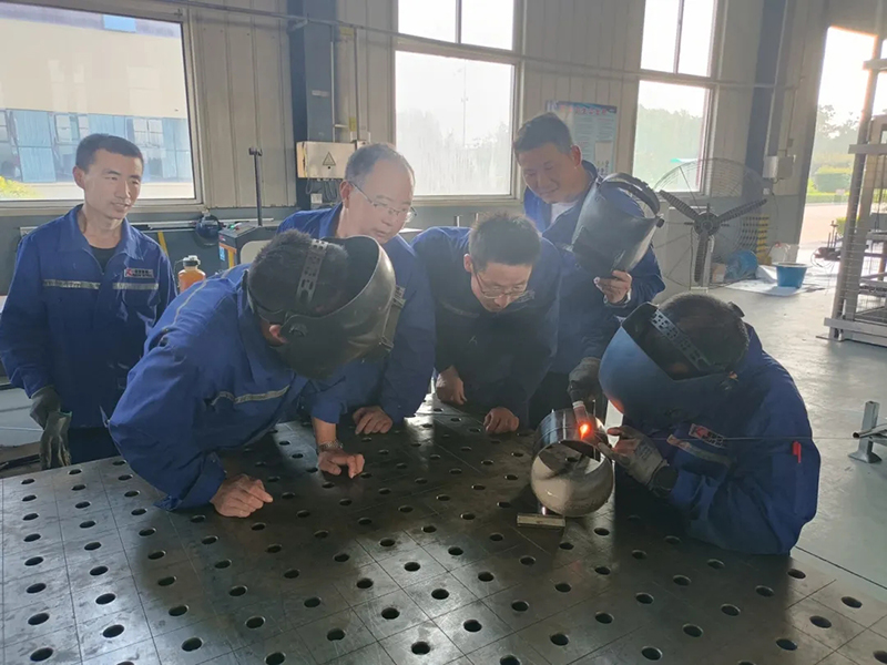 《提升技能，鑄就未來：公司焊工技能培訓(xùn)火熱進(jìn)行》